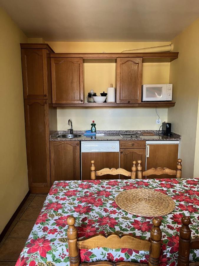Apartamentos Turisticos San Juan De La Pena Santa Cruz de la Serós Εξωτερικό φωτογραφία