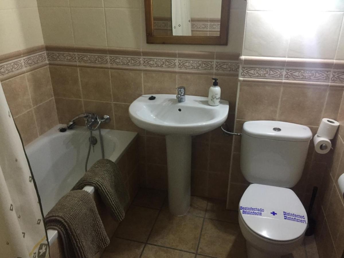 Apartamentos Turisticos San Juan De La Pena Santa Cruz de la Serós Εξωτερικό φωτογραφία