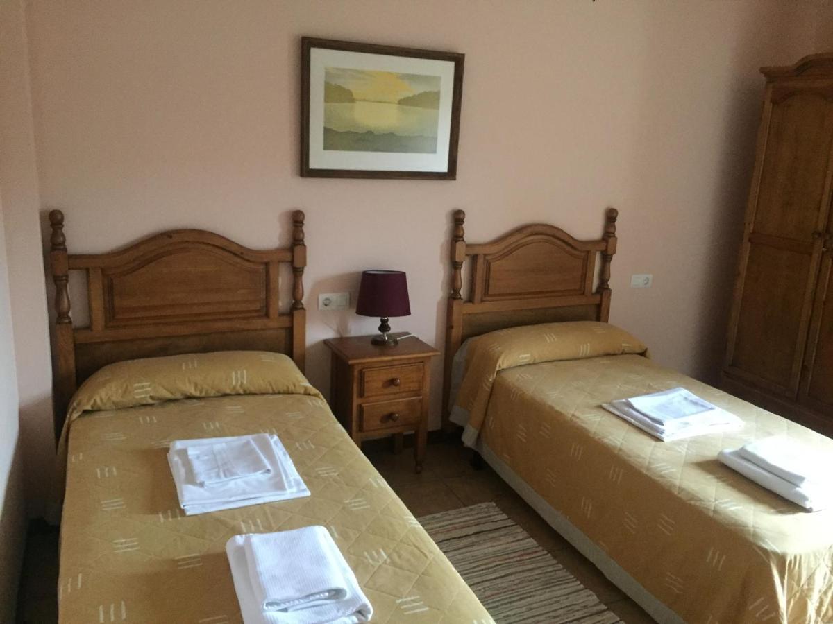 Apartamentos Turisticos San Juan De La Pena Santa Cruz de la Serós Εξωτερικό φωτογραφία