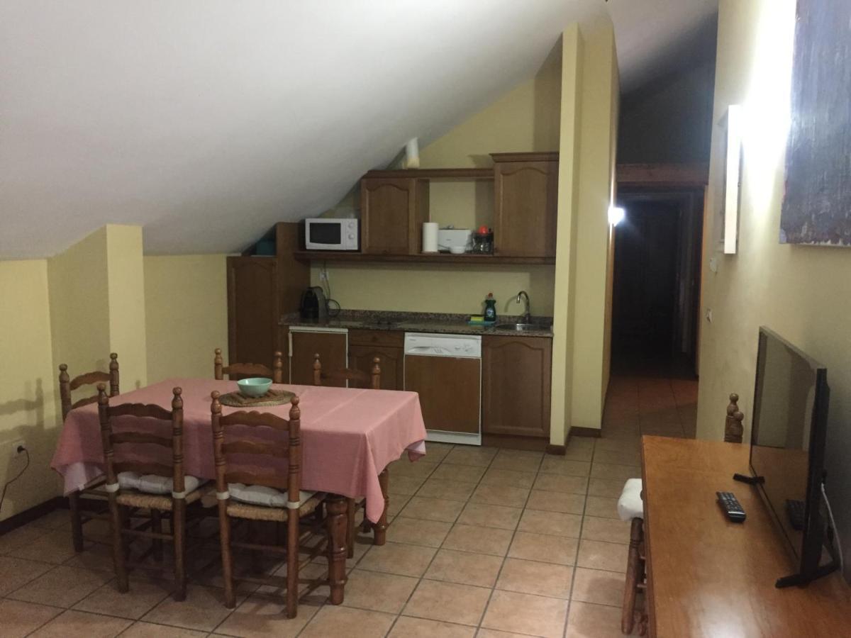 Apartamentos Turisticos San Juan De La Pena Santa Cruz de la Serós Εξωτερικό φωτογραφία