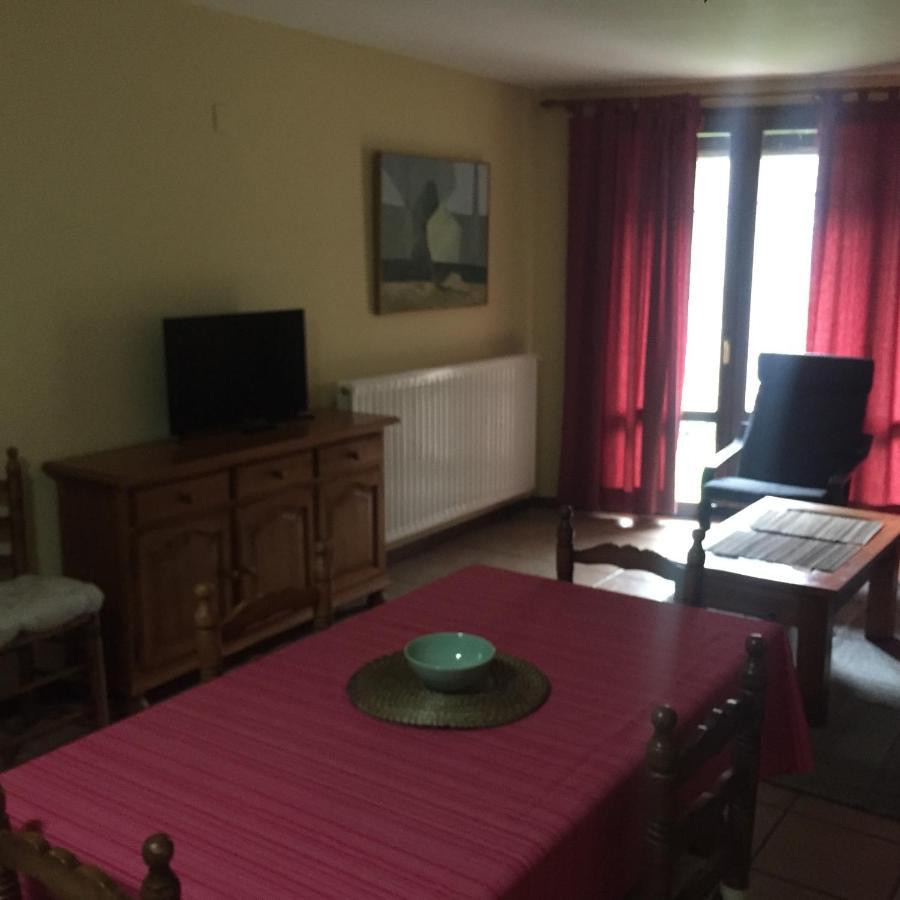 Apartamentos Turisticos San Juan De La Pena Santa Cruz de la Serós Εξωτερικό φωτογραφία